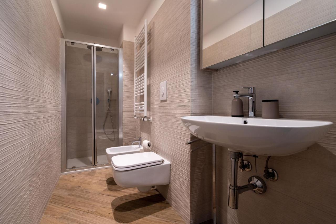 Aurealiving - Trastevere Suite With Rooftop & Gym, Your Place In Róma Kültér fotó