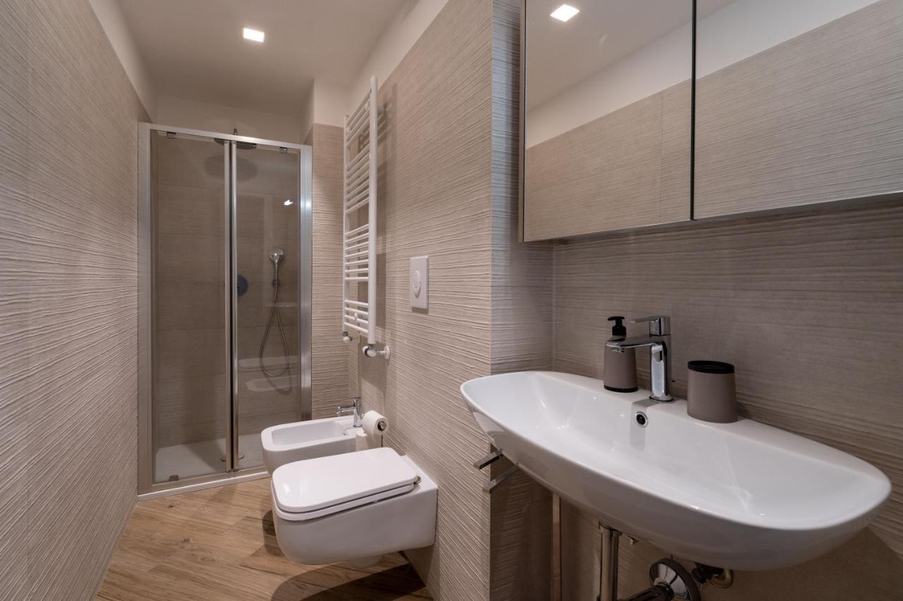 Aurealiving - Trastevere Suite With Rooftop & Gym, Your Place In Róma Kültér fotó