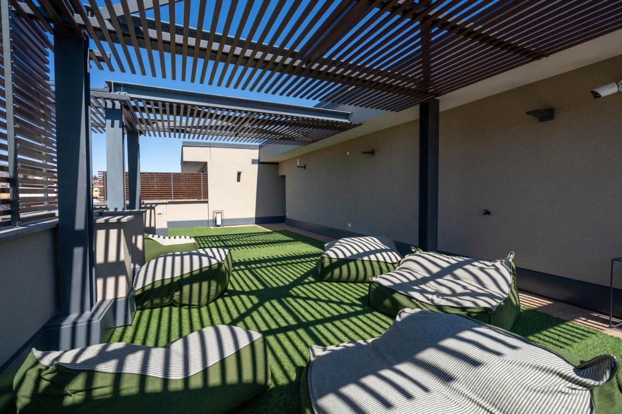 Aurealiving - Trastevere Suite With Rooftop & Gym, Your Place In Róma Kültér fotó